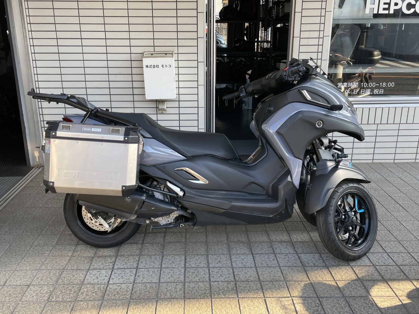 ほぼ新品KZ1300ツーリング サイドボックス　パニアケース　KZT30B　＿２ パニアケース